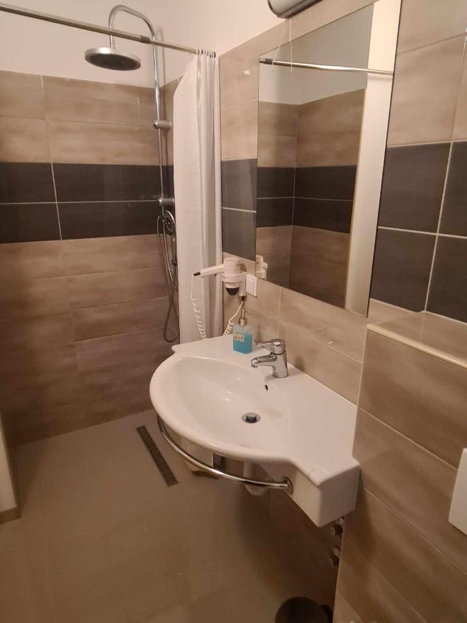 Hotel Lohovo Bihać Zewnętrze zdjęcie