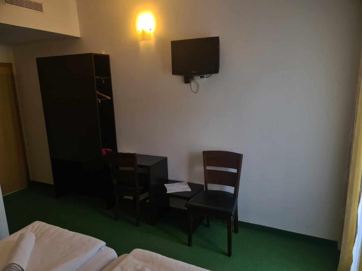 Hotel Lohovo Bihać Zewnętrze zdjęcie
