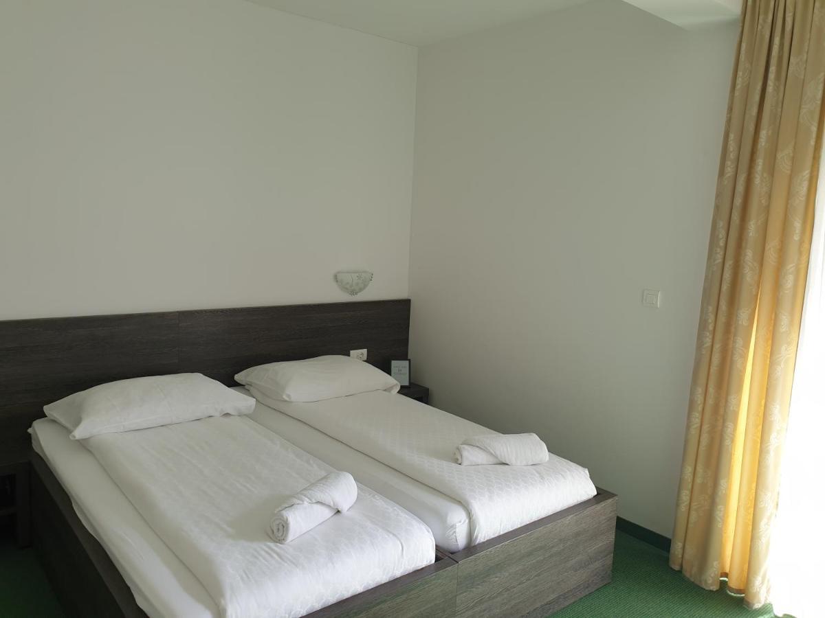 Hotel Lohovo Bihać Zewnętrze zdjęcie