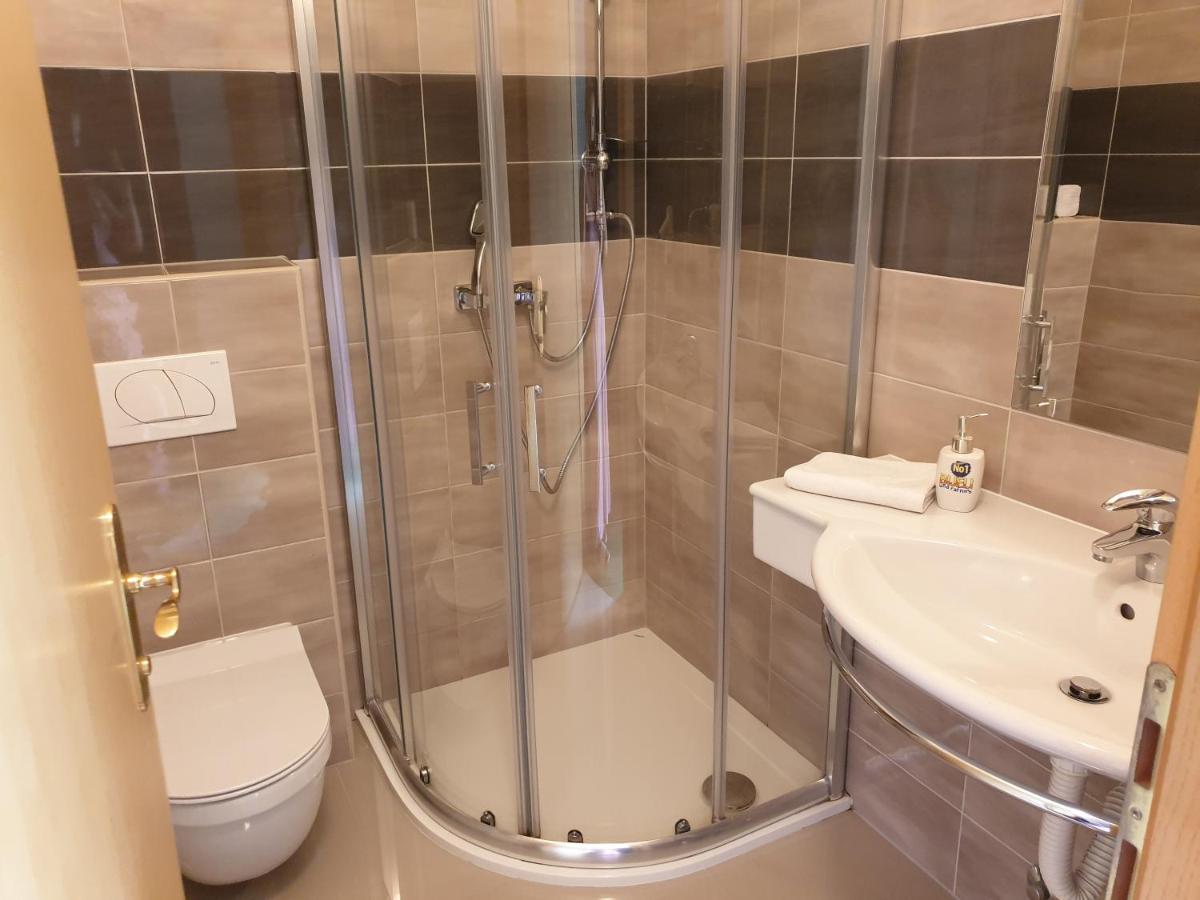 Hotel Lohovo Bihać Zewnętrze zdjęcie