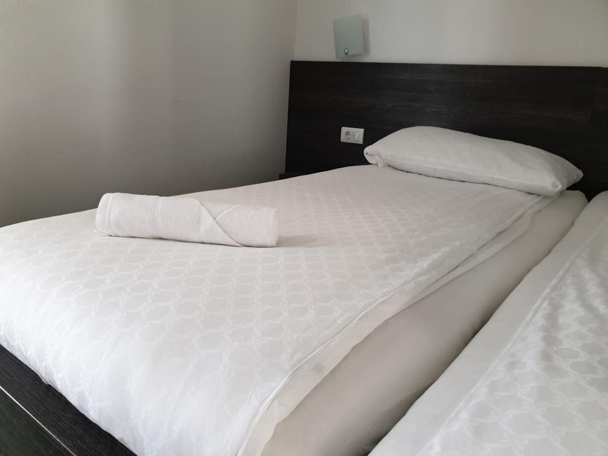 Hotel Lohovo Bihać Zewnętrze zdjęcie