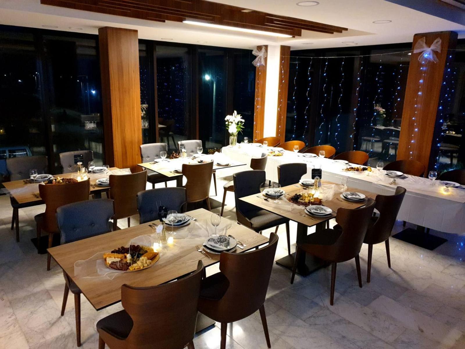 Hotel Lohovo Bihać Zewnętrze zdjęcie