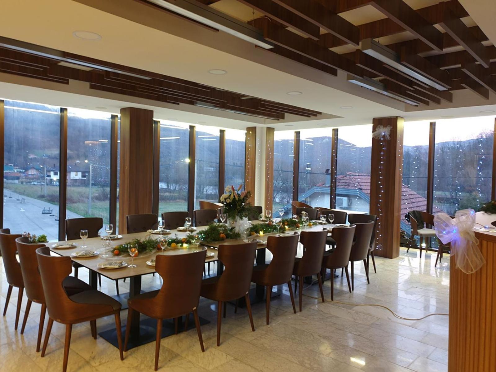 Hotel Lohovo Bihać Zewnętrze zdjęcie
