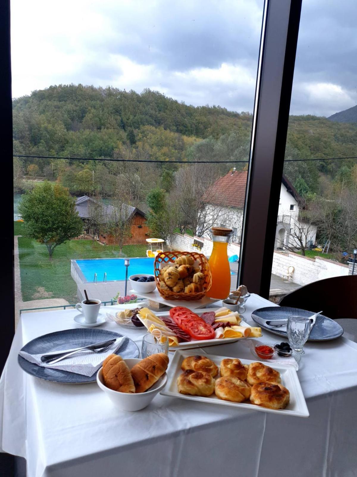 Hotel Lohovo Bihać Zewnętrze zdjęcie